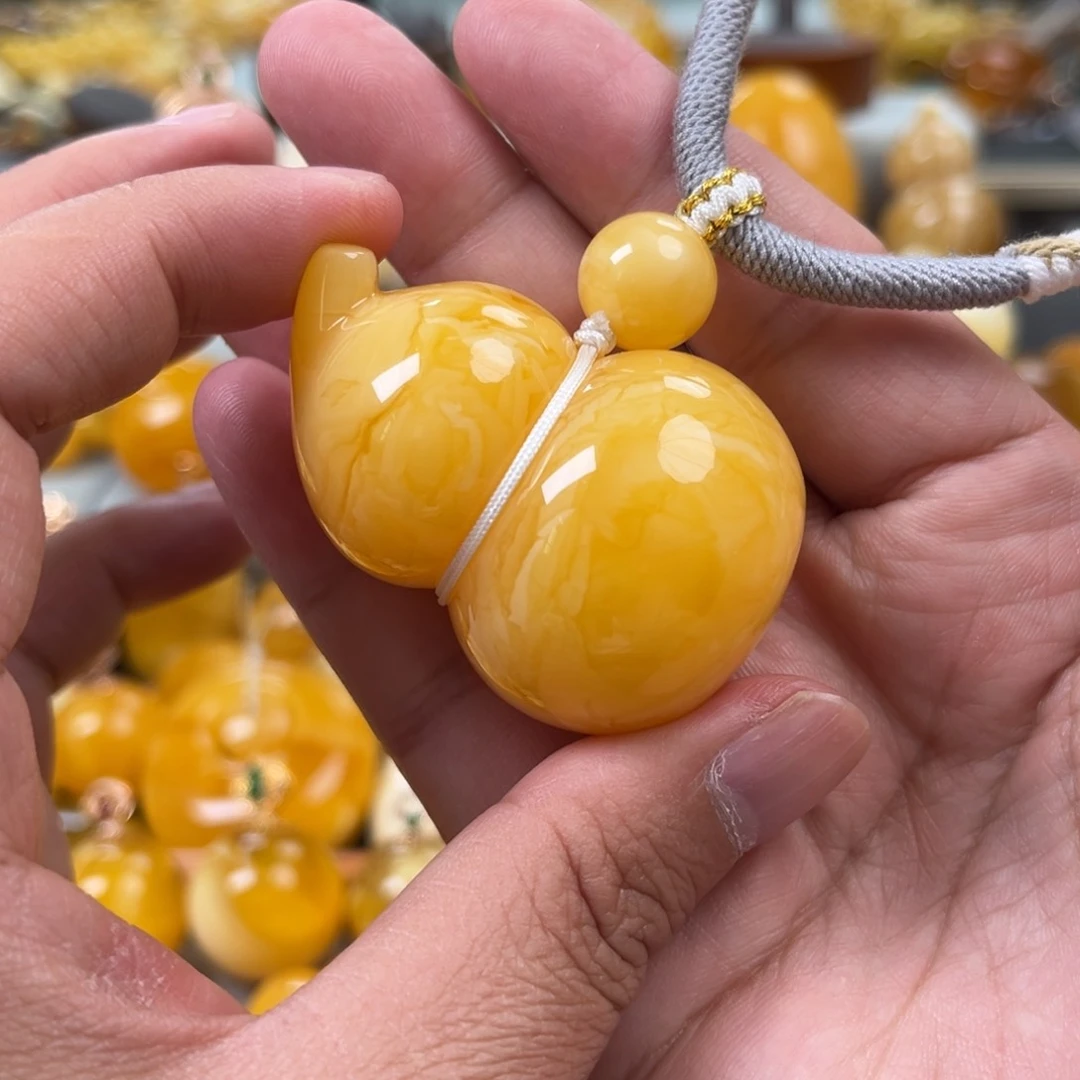 蜜蜡未镶嵌珠宝奇石