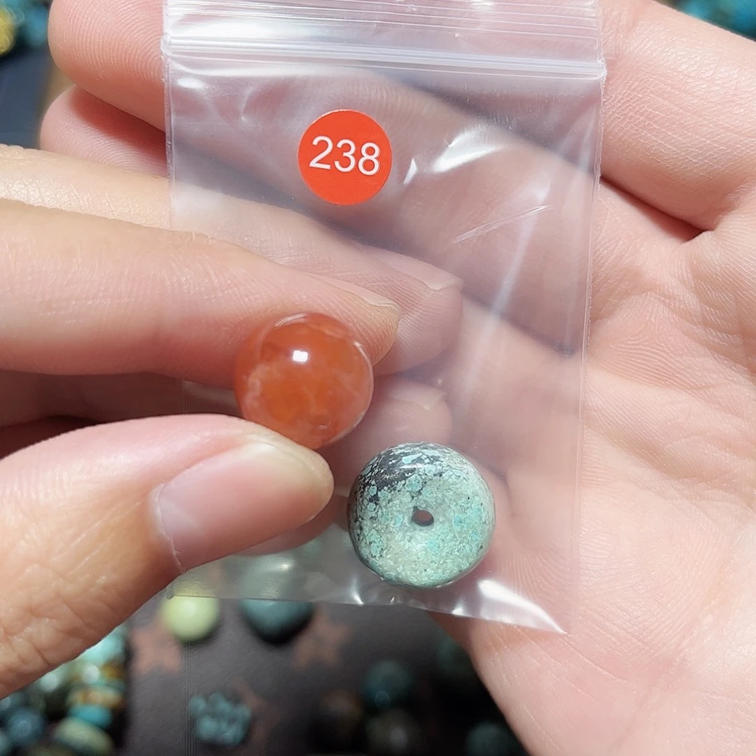 聂***北玛瑙/玉髓未镶嵌圆珠桶珠老型手串！！
