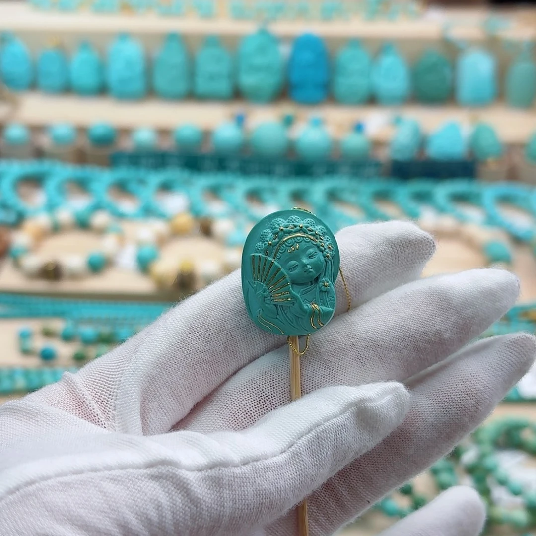 绿松石未镶嵌珠宝奇石