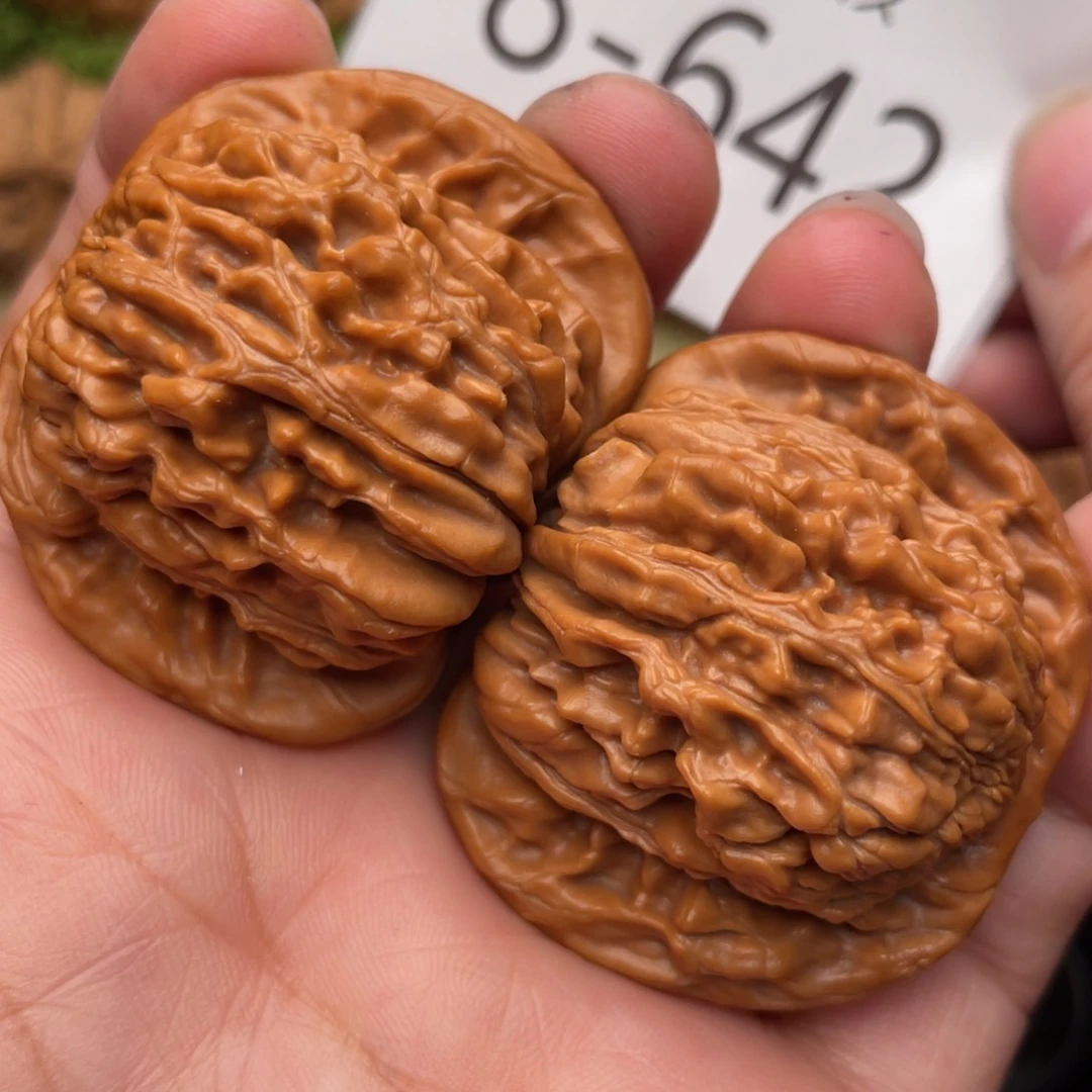 文玩核桃把件爆肉四座楼44