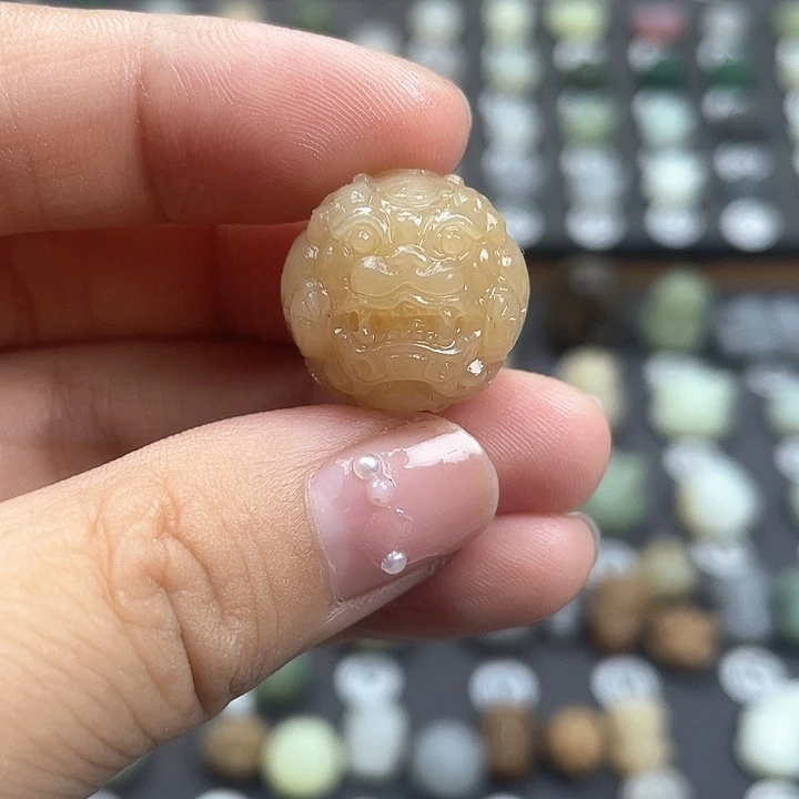 颈饰未镶嵌和田玉俄料巴沙糖大号貔貅珠定制
