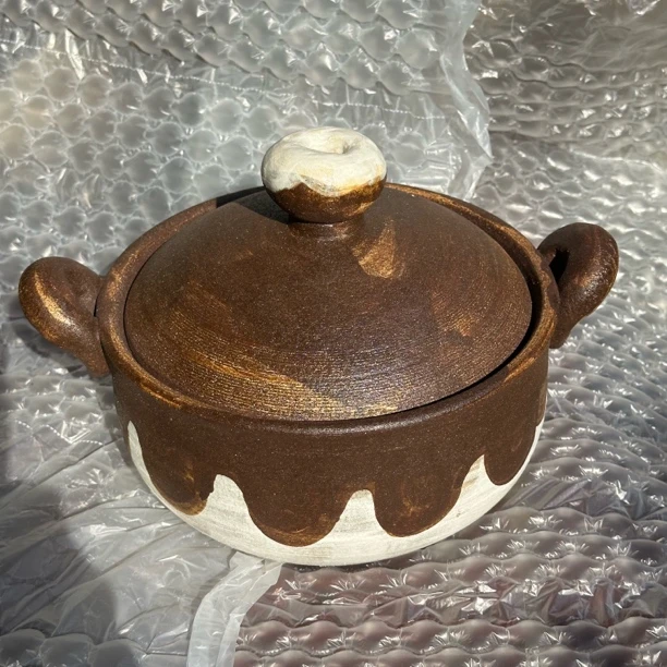 全手工制作高温烧制粗陶土锅（2升左右容量）