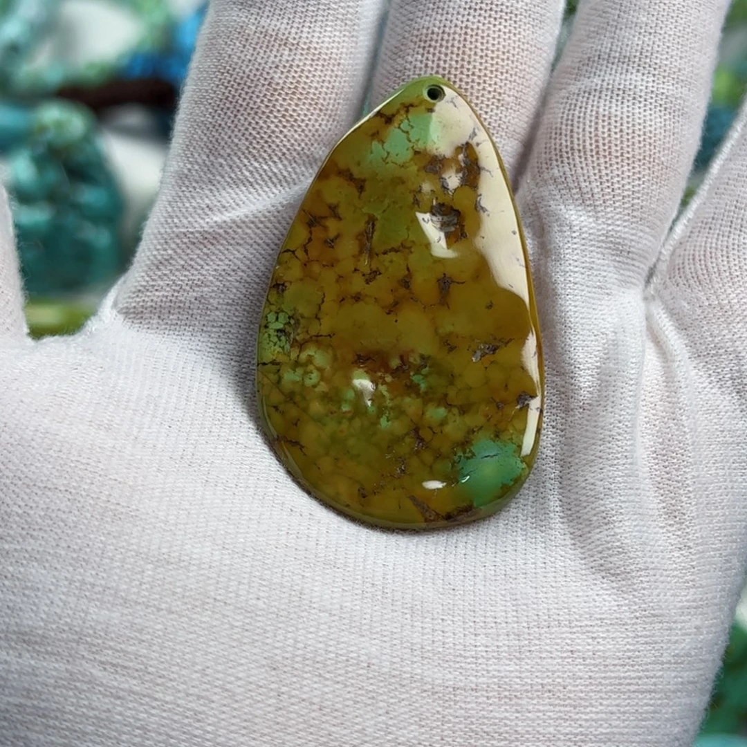 绿松石未镶嵌珠宝奇石