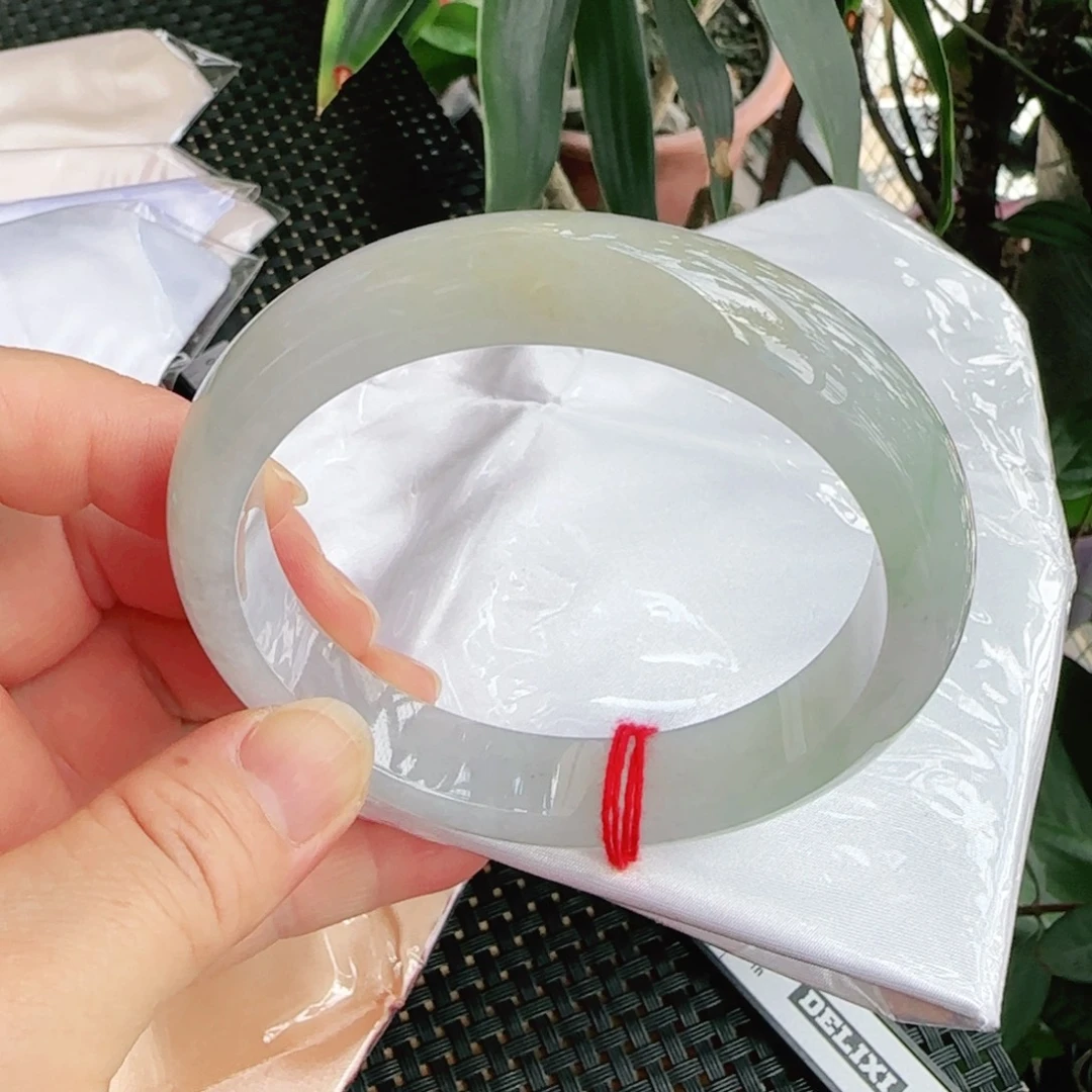 未镶嵌手镯翡翠62.8正圈手镯