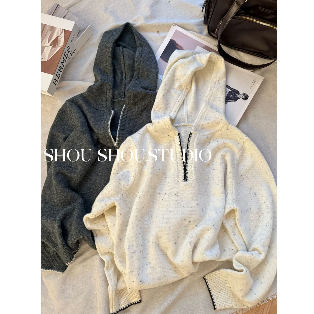 【菲菲】大码连帽彩纱半门襟拉链刺绣针织百搭套头毛衣S02369