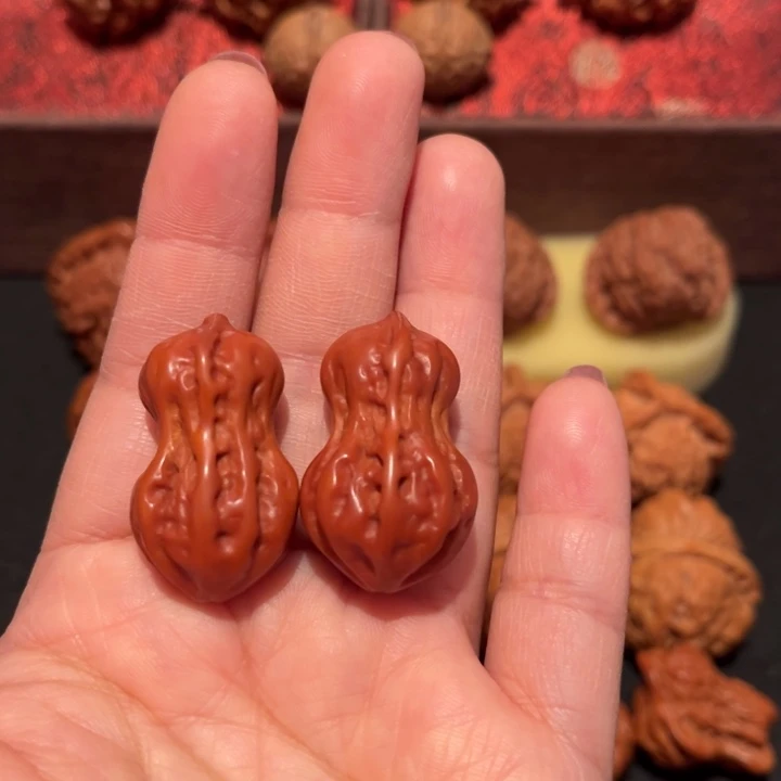 文玩核桃吊坠小花生