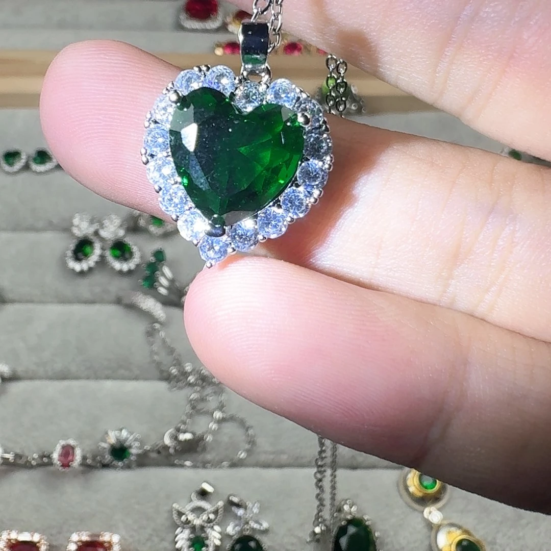 芙蓉石戒指银S925镶嵌是***、