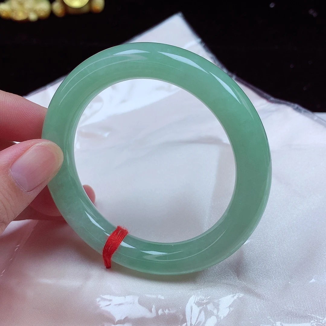 未镶嵌手镯（圆镯）翡翠56圈