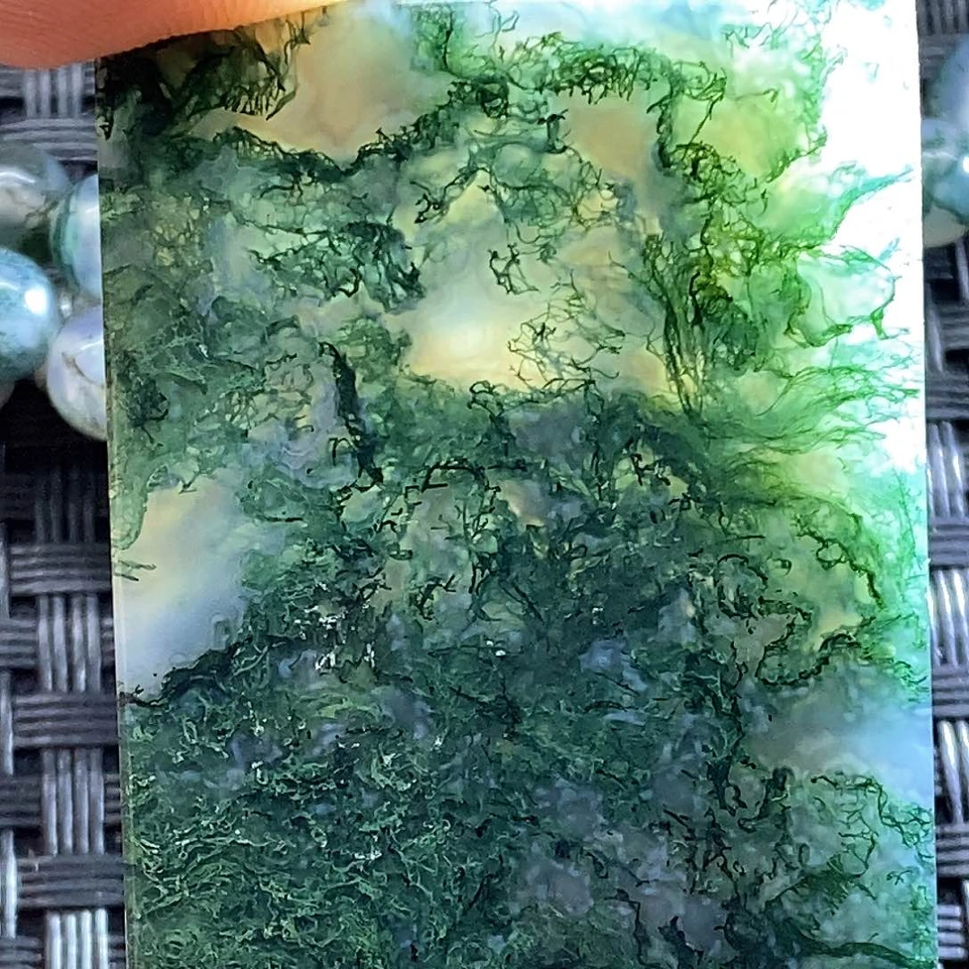 未镶嵌颈饰玛瑙/玉髓渔*