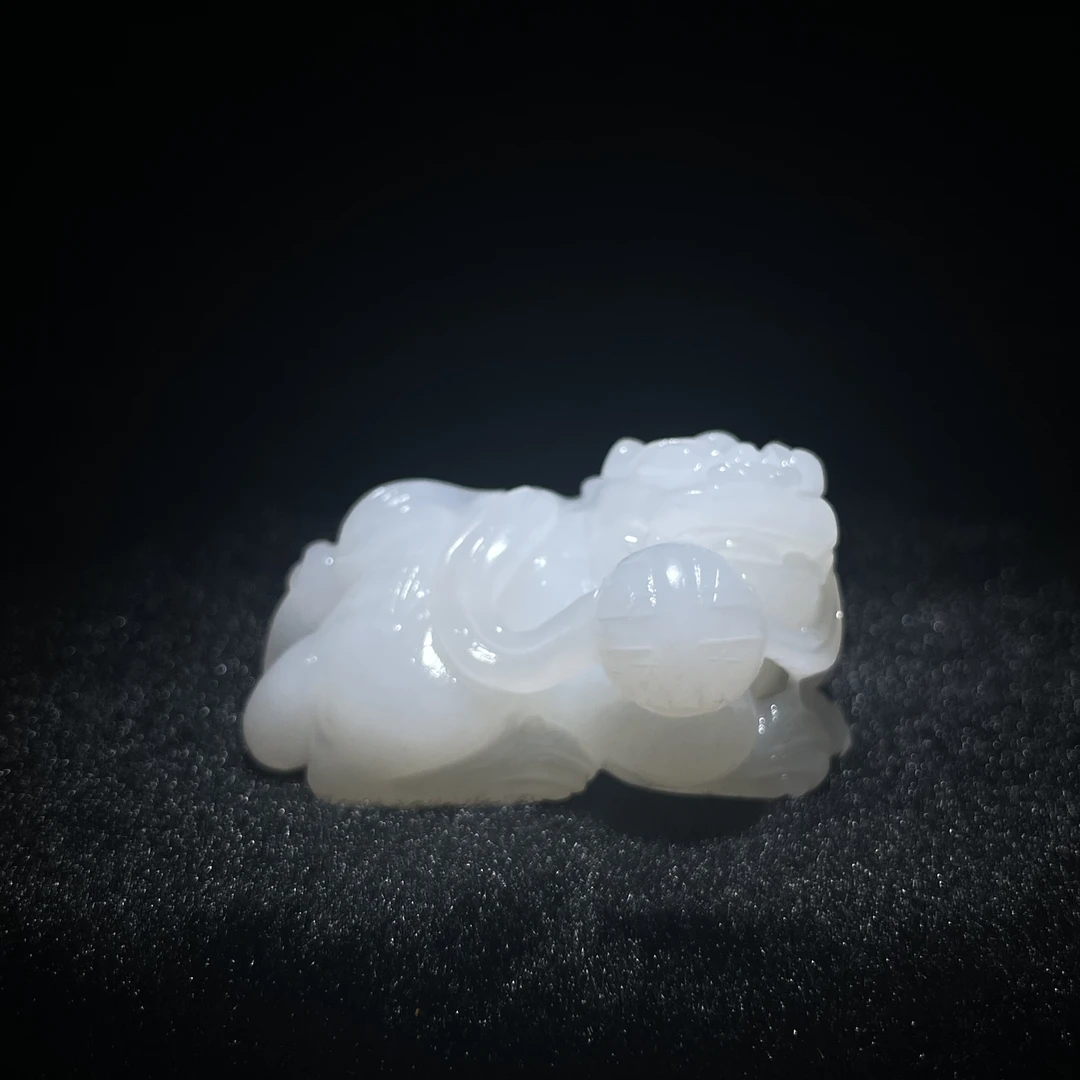 臻藏（8A）和田玉瑞兽摆件2502170017