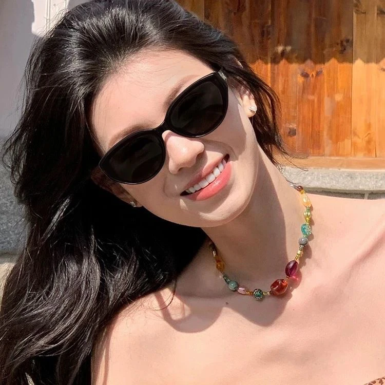 猫眼墨镜新款窄框方圆脸太阳镜女防紫外线遮阳夏季时尚黑色轻奢