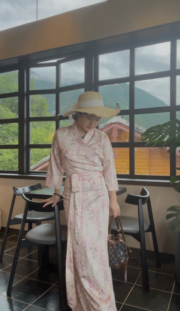 【她野以茉】七吉家粉色玫瑰全萝暗花藏族假两件短袖高端博拉裙