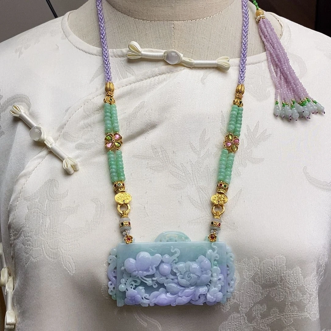 翡翠颈饰未镶嵌天然