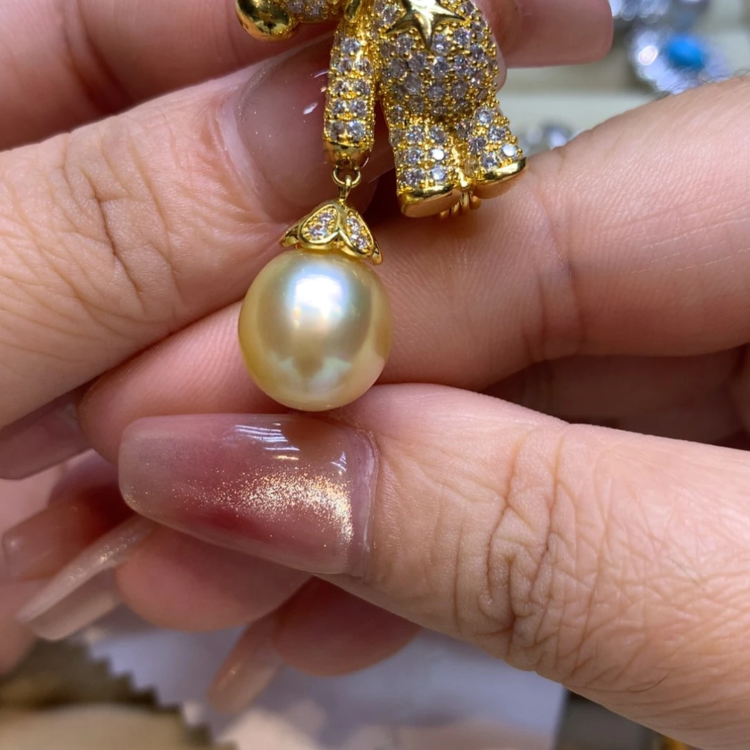 未镶嵌胸饰海水珍珠