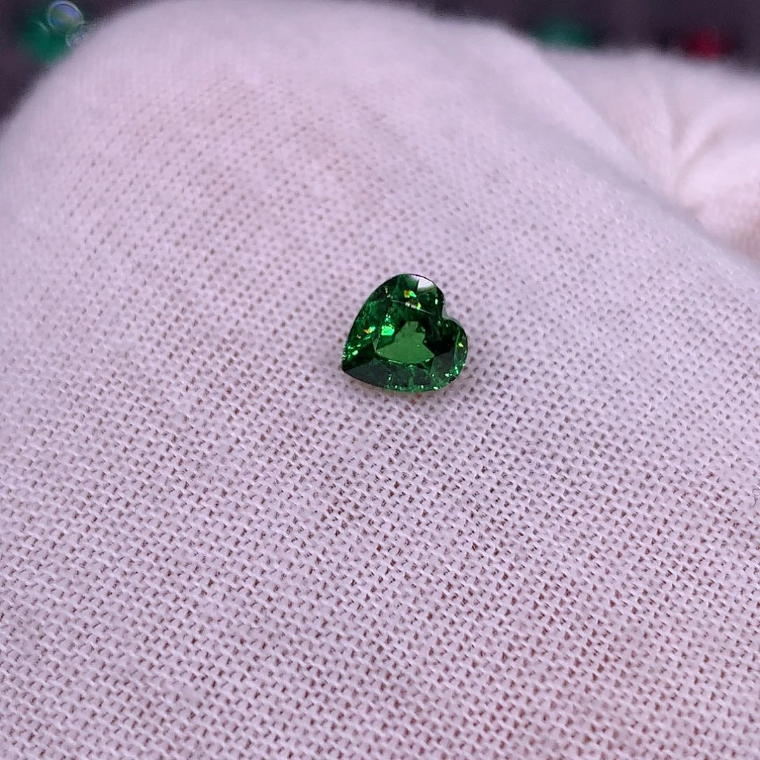 未镶嵌石榴石（沙弗莱）珠宝半成品9987899987