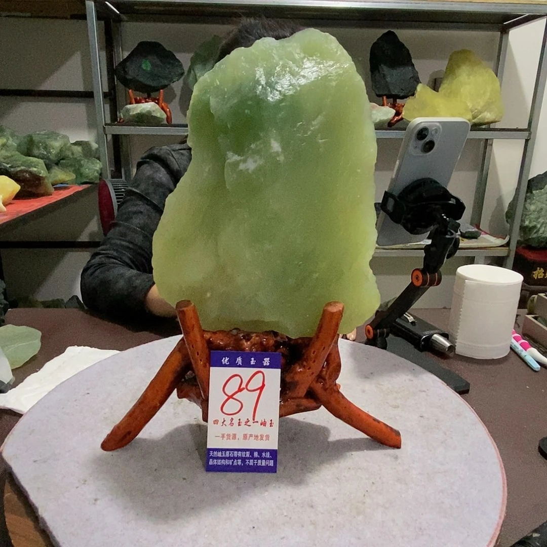 未镶嵌蛇纹石玉原石军*魂