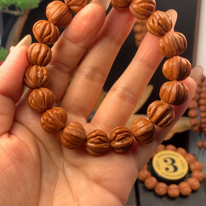 文玩核桃吊坠14佛手