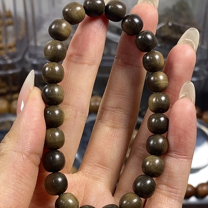 檀香木迈索尔老山檀0.8阴沉单圈