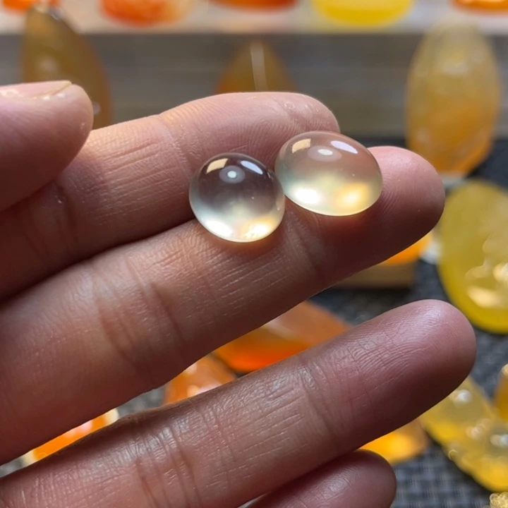 多***运石英质玉未镶嵌旦面