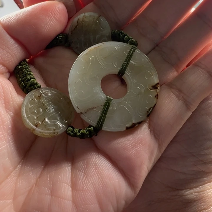 今***年和田玉未镶嵌颈饰