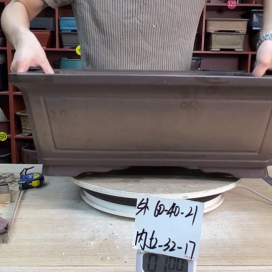 用***3紫砂花盆和花盆里也没有