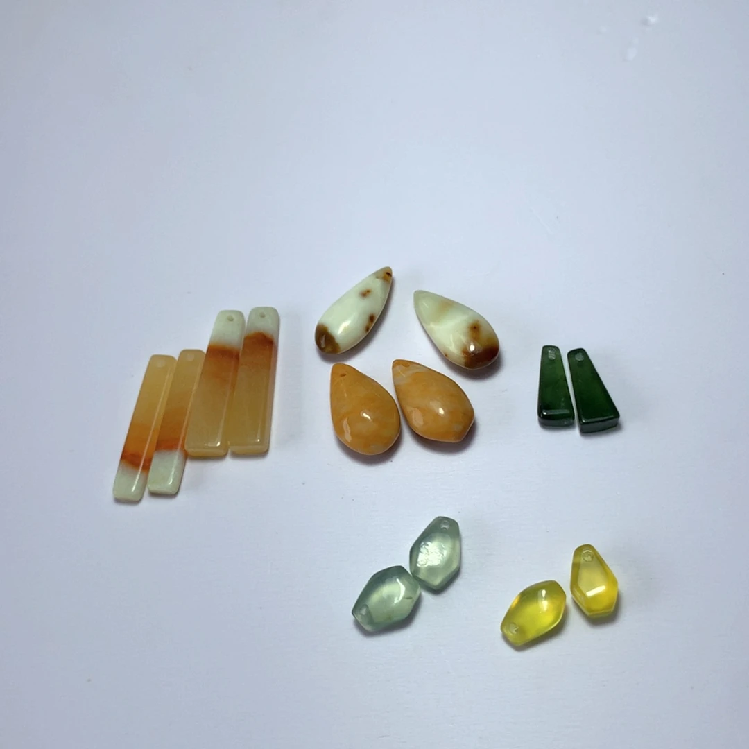 云***兮蛇纹石玉未镶嵌耳环