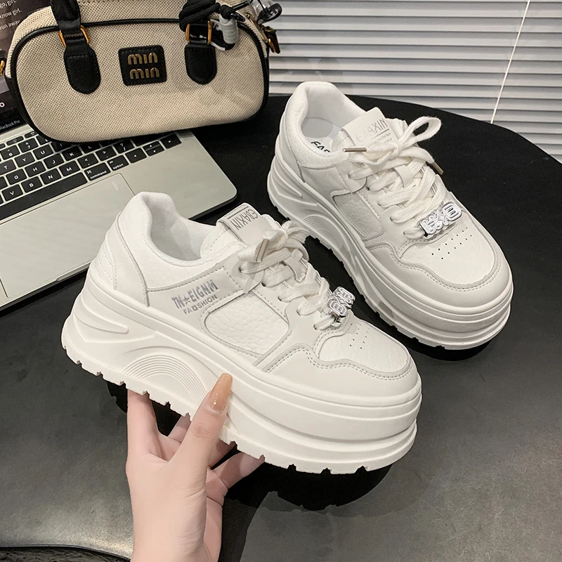 暮秋秋6cm厚底小白鞋女2025新款增高小个子运动休闲松糕软底板鞋
