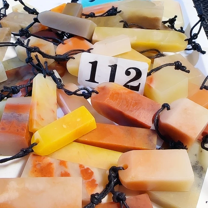 青田石印石老挝石52个扁章尺寸非常小，0.几1.几的公分