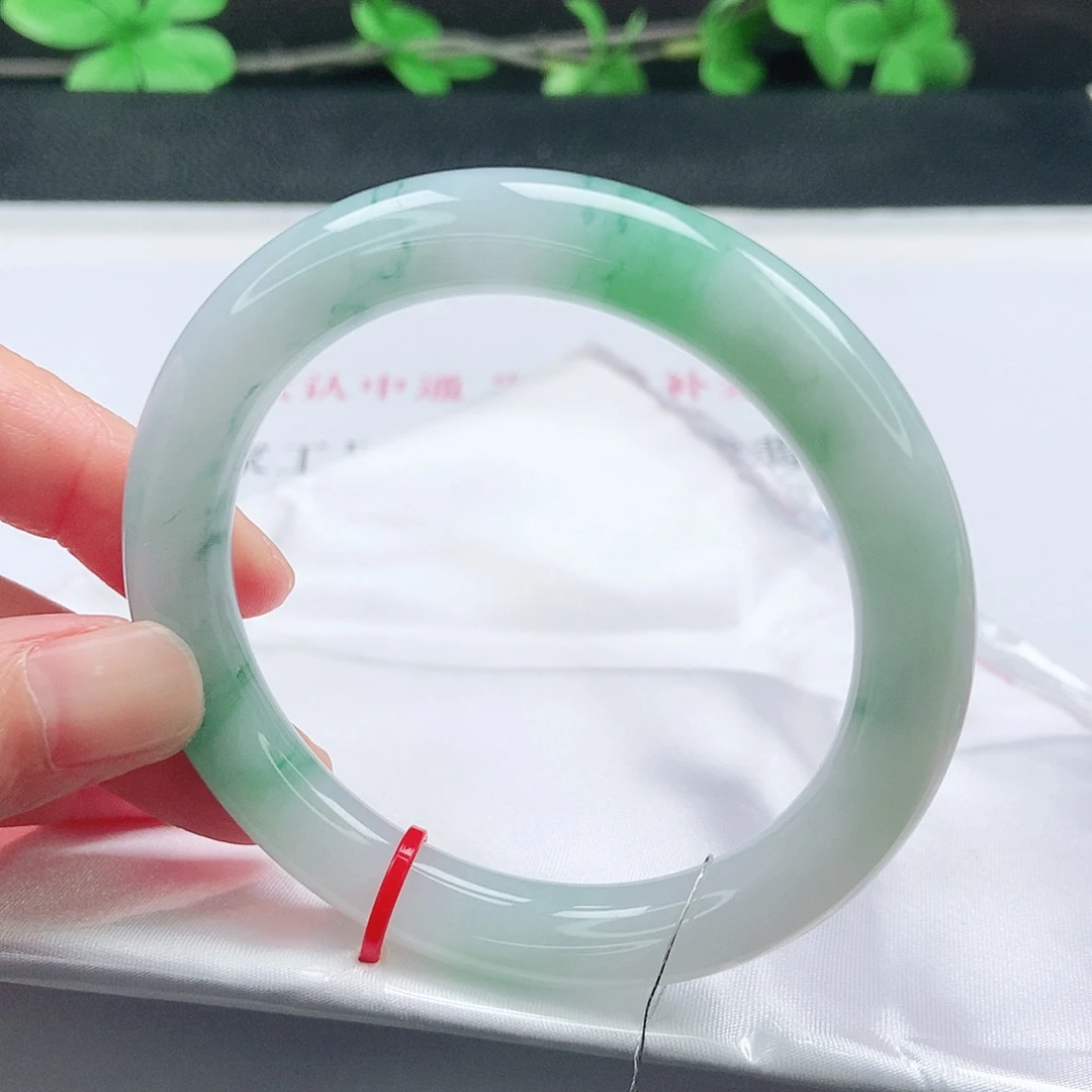 翡翠未镶嵌手镯56圈