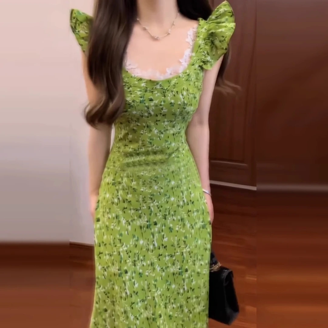 法式绿色小飞袖碎花连衣裙子女夏季2025新款收腰显瘦气质度假长裙