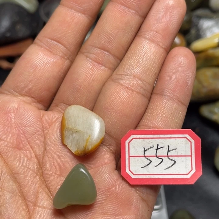 颈饰未镶嵌和田玉555