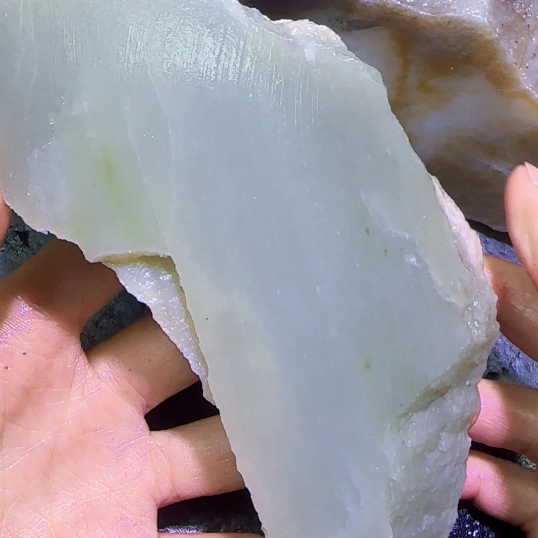 和田玉未镶嵌珠宝半成品