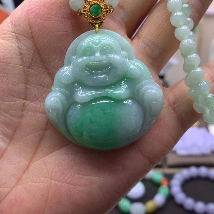 翡翠未镶嵌吊坠(赠链)