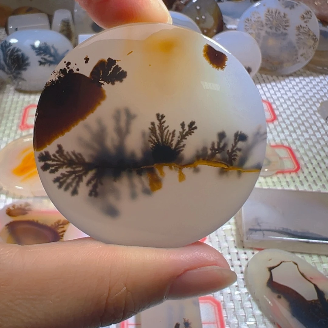 未镶嵌颈饰玛瑙/玉髓