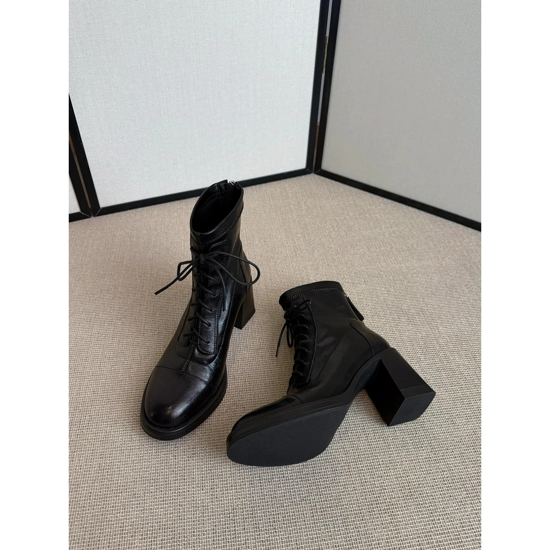 巨好看的圆头系带马丁靴女秋冬爆款法式复古后拉链粗高跟短筒靴