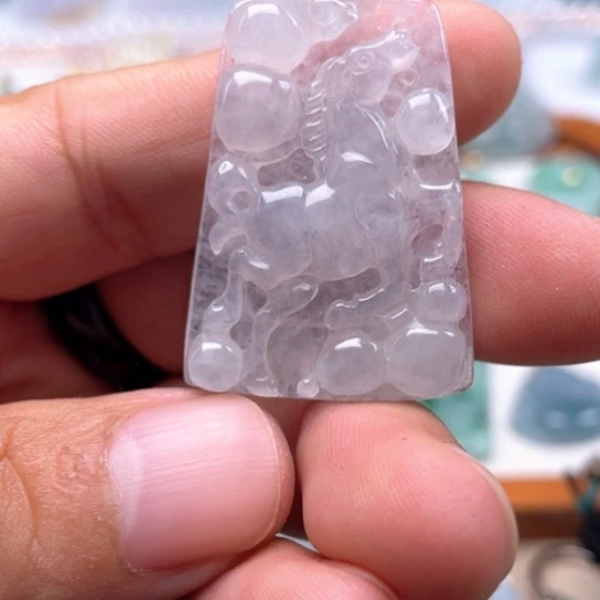 翡翠未镶嵌颈饰翡翠冰马