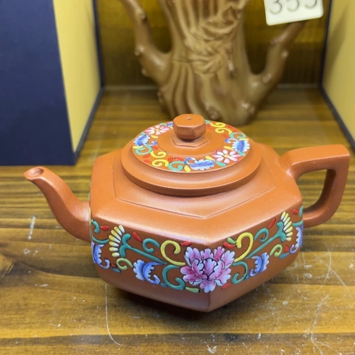 紫砂壶等艺术精品
