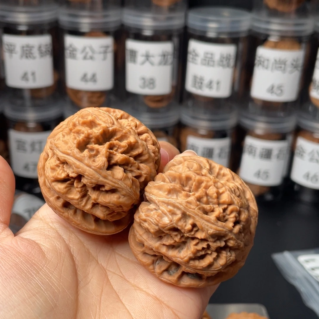 打***去把件文玩核桃全品46粗筋