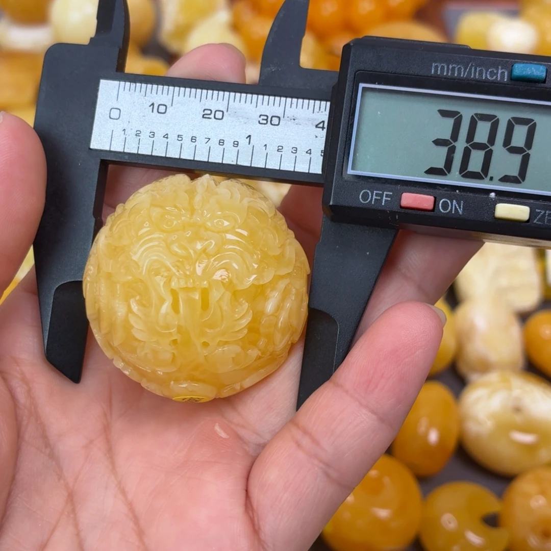 蜜蜡未镶嵌吊坠(不含链)龙珠