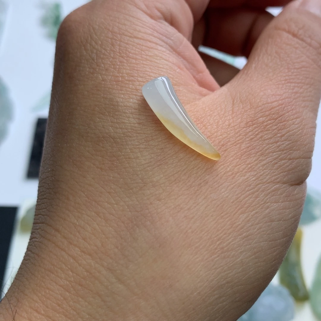 翡翠颈饰未镶嵌天然翡翠A货