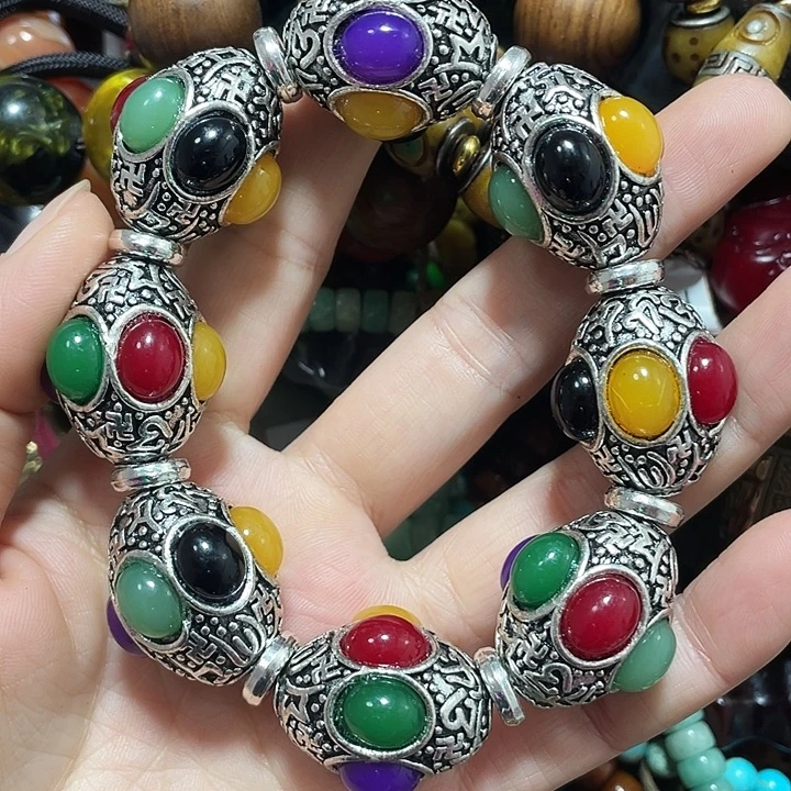 琉璃/树脂/塑料类