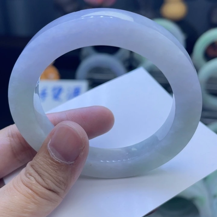 定制翡翠未镶嵌手镯