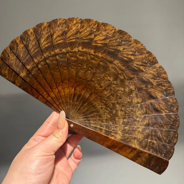 精品15㎝小叶桢楠金丝楠木乌金老料满榴吧葡萄纹收藏摆件送礼自用