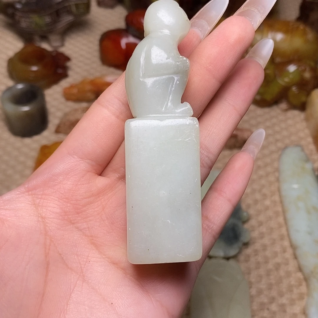 未镶嵌蛇纹石玉颈饰