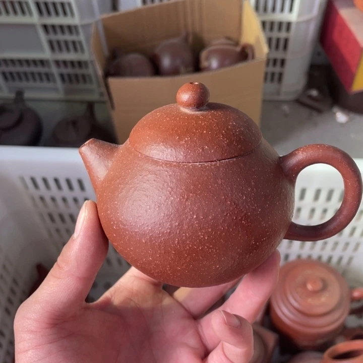 老厂紫砂壶一件。