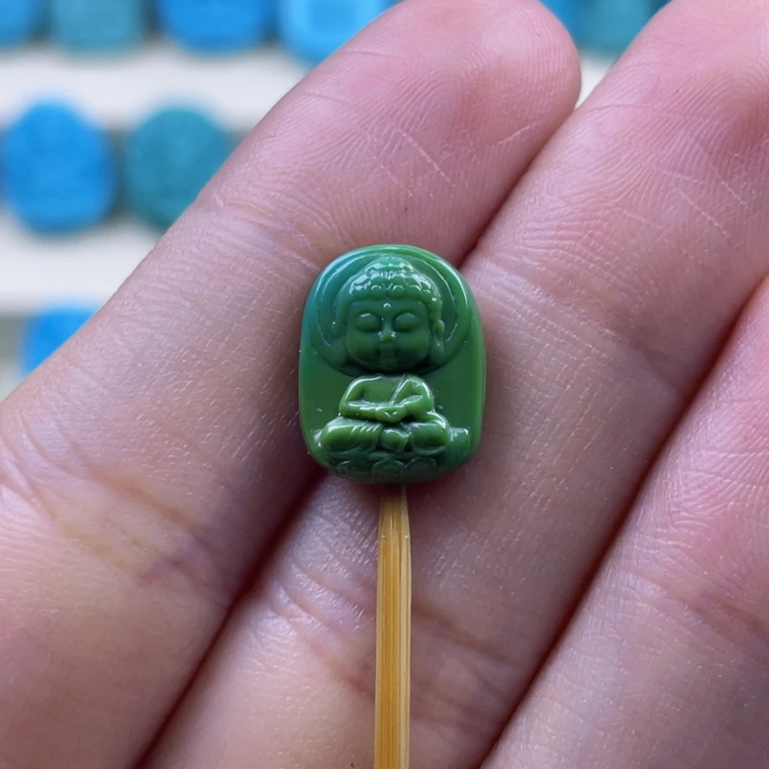 绿松石未镶嵌天然原矿绿松石雕件