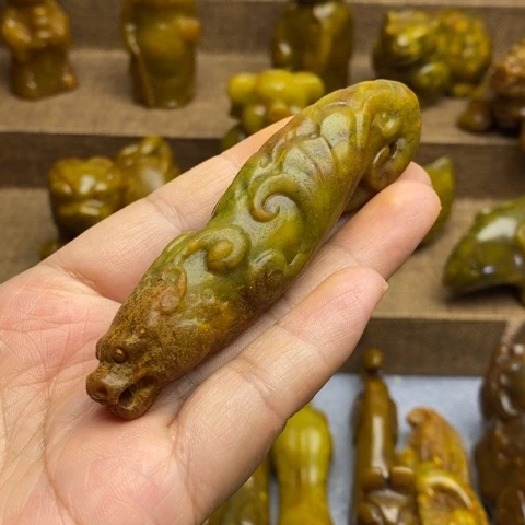 蛇纹石玉未镶嵌颈饰29
