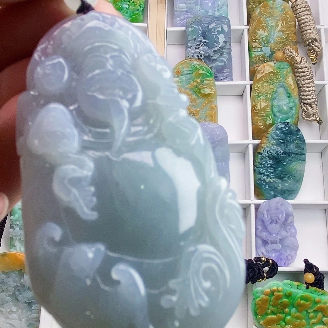 翡翠未镶嵌颈饰翡翠