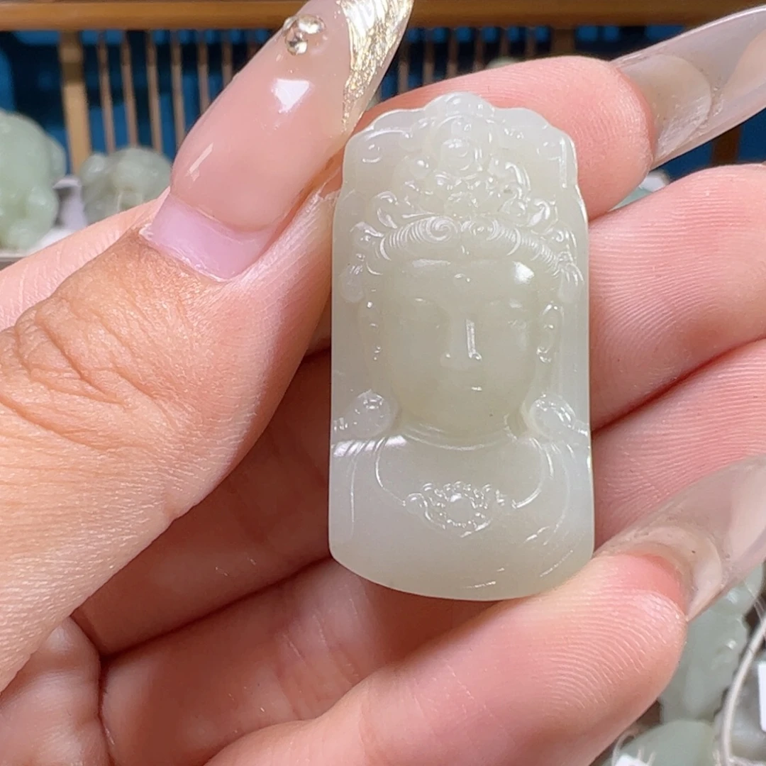 颈饰未镶嵌和田玉（糖玉）