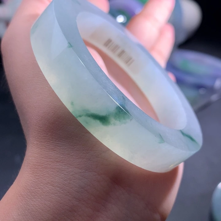 未镶嵌翡翠定制翡翠冰飘花
